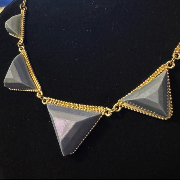 ✨2 for $30✨ Signed DaVinci Vintage Geometric Lavender Gold Tone Bib Necklace - Picture 3 of 14